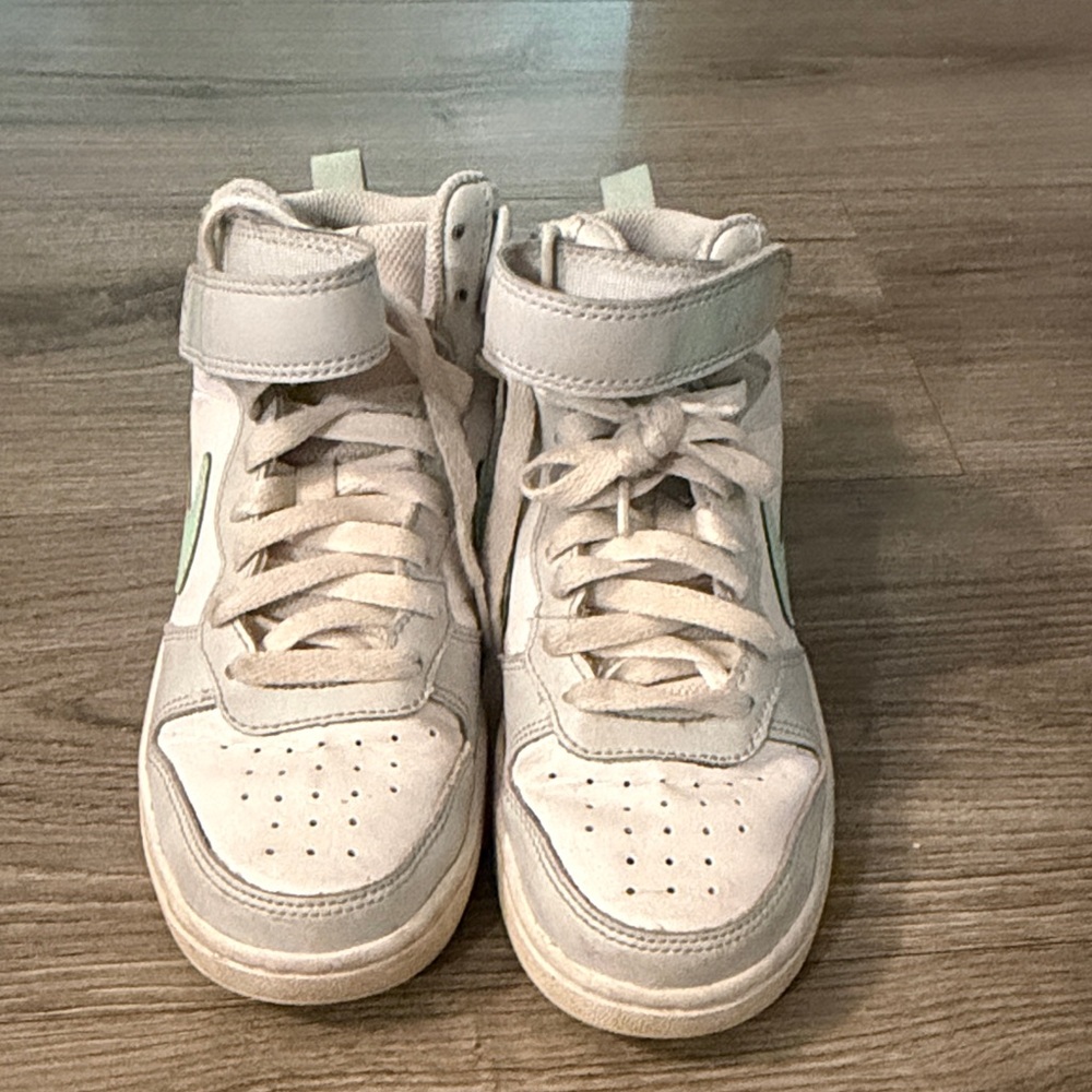 Kids White High-Top Sneakers Nike white and mint